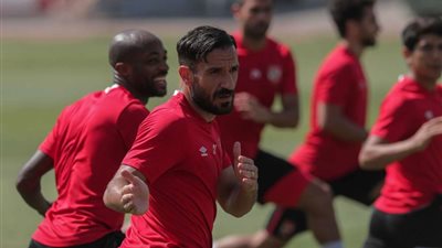 الأهلي يواجه الاتحاد بتشكيل القمة.. وتغيير وحيد