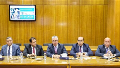 اقتصادية قناة السويس تناقش سبل التعاون مع غرفة التجارة الأمريكية اليونانية