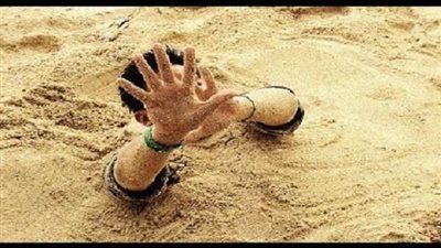 الرمال المتحركة تبتلع حارس منطقة أثرية.. عالم مصريات يحل اللغز