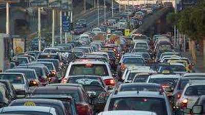 النشرة المرورية.. زحام مروري على الطرق الرئيسية بالقاهرة والجيزة
