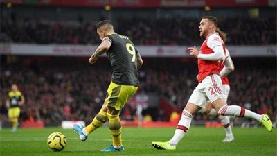 أرسنال يكتسح رابيد النمساوي برباعية في الدوري الأوروبي