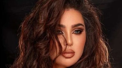 بإطلالة مثيرة.. قمر اللبنانية تخطف أنظار الجمهور (صور)