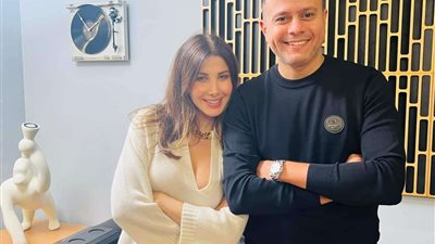 نانسي عجرم تنتهي من أغنية 