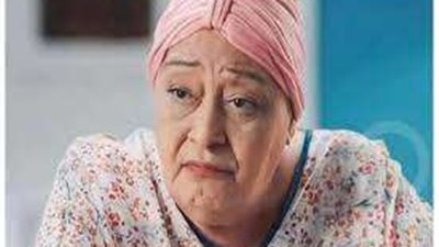 بدء عزاء الفنانة لبنى محمود في مسجد الحامدية الشاذلية