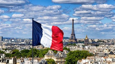 بسبب قانون التقاعد.. زعيمة أقصى اليمين في فرنسا تحذر من 