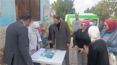 الكشف علي 1386 حالة في القافلة الطبية بالاسماعيلية