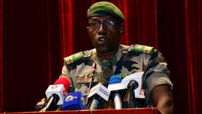 تعيين مالك دياو رئيسًا للمجلس الانتقالي في مالي بعد الانقلاب