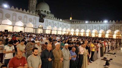 هل يجوز ترك العمل من أجل صلاة التراويح؟.. الإفتاء تكشف