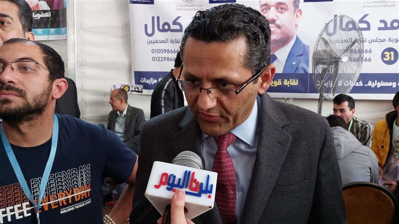 نقييب الصحفيين الكاتب