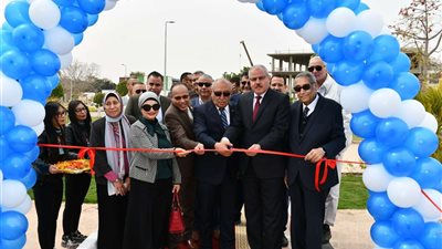 رئيس جامعة قناة السويس يفتتح أعمال تطوير وتنسيق الموقع العام حول مدرج عثمان