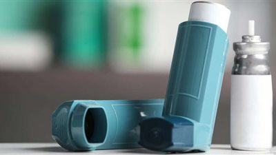 هل استعمال بخاخة الربو للمريض يُعدُّ من المُفطِّرات في الصوم؟.. الإفتاء تكشف