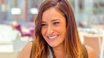 أمينة خليل تفجر مفاجأة حول موعد زفافها