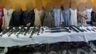 ضبط 25 عاطلا بتهمة تجارة المخدرات والأسلحة بالقليوبية