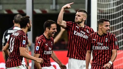ميلان يفوز على سامبدوريا 2 / 1 في الدوري الإيطالي