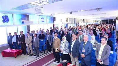 رئيس جامعة سوهاج يشكر الباحثين والمتخصصين في معالجة المياه