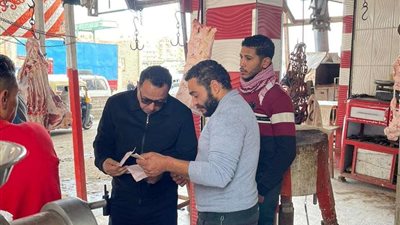 رئيس مركز ومدينة بلبيس يقود حملة لمتابعة الأسعار بالأسواق