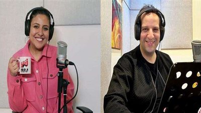 في أولى حلقات سمير وزكية.. أحمد أمين يبحث عن الشهرة عبر السوشيال ميديا