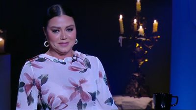 رانيا يوسف: أنا مش بتاعة فلوس ومتجوزتش راجل غني.. 