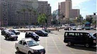 انتظام حركة السيارات بمحاور وميادين القاهرة والجيزة