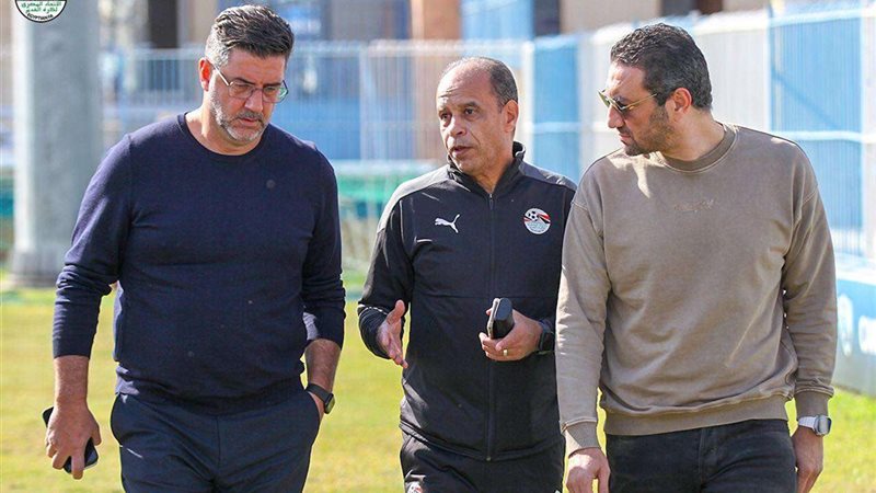 فيتوريا وجهاز المنتخب