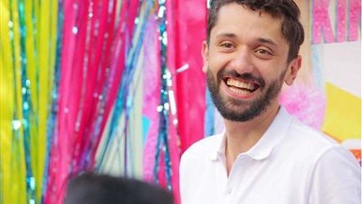 الموت يفجع الفنان كريم محمود عبدالعزيز