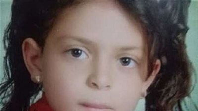 طفلة ذهبت لشراء 