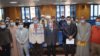 بمساحة 1018 فدان .. محافظ المنيا يسٌلم 71 عقداً جديداً لتقنين أوضاع أراضي أملاك الدولة