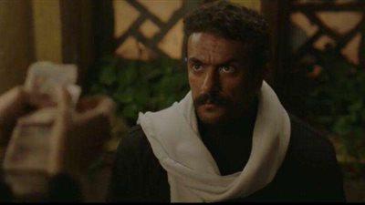 كيف نجح أحمد العوضي في التصدي لعائلة رزق بـ مسلسل ضرب نار ؟