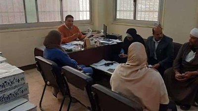 رئيس مدينة الشهداء يتفقد سير العمل بالوحدة المحلية بدنشواي