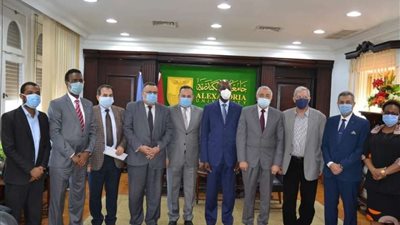 رئيس جامعة الإسكندرية يستقبل سفير جمهورية كينيا بالقاهرة