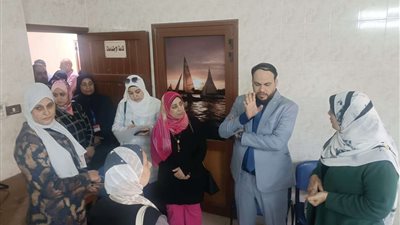 وكيل «صحة» الإسماعيلية يتفقد سير العمل في مركز المشورة وبنك الدم