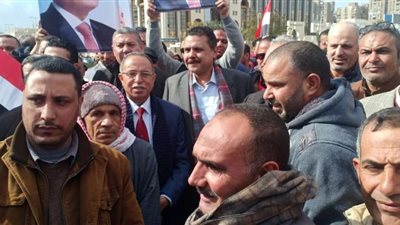 الاستغناء عن عدد من العاملين بالكهرباء.. الحكومة ترد