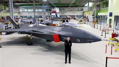 أردوغان يتفقد مصنع  طائرات 