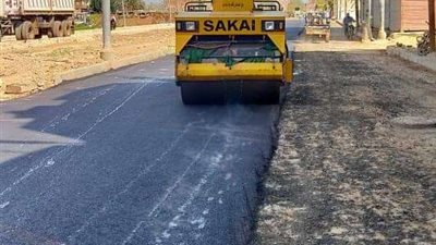 النمر يتابع استكمال أعمال الرصف بالطريق الدائري بأشمون