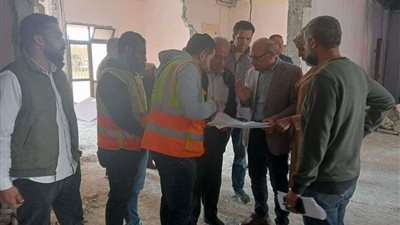 «أنور» يتفقد أعمال التطوير بمركز الرعاية الأولية لصحة الأسرة