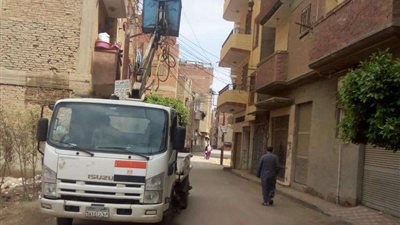 محافظ المنوفية يتابع جهود الوحدات المحلية في صيانة الأعمدة وشبكات الكهرباء