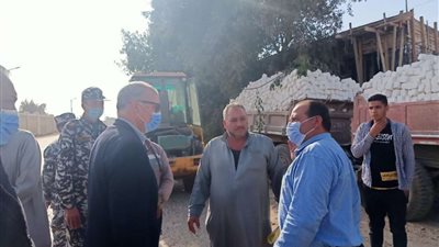 محافظ القليوبية يتابع أعمال رصف طريق نوى 