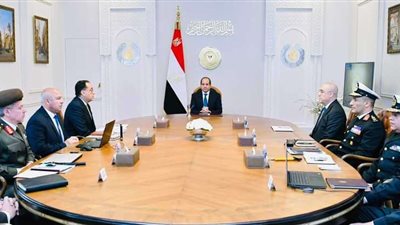 الرئيس السيسي يعقد اجتماعيين لمتابعة مشروعات الموانئ البحرية والجافة