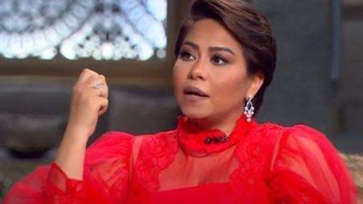 عادل الفار يوجه رسالة نارية لشيرين عبد الوهاب:اهدى شوية