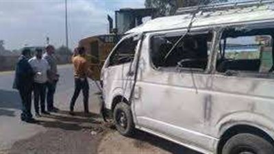 مصرع وإصابة 13 شخصًا في حادث بقنا