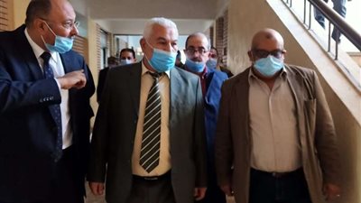 غرفة عمليات لمتابعة تسليم شرائح البيانات للصف الأول الثانوي في الإسكندرية