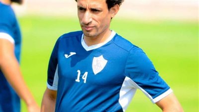 أول تعليق من أيمن حفني بعد إشاعة وفاة ابنته