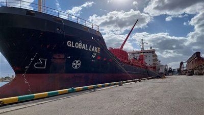 شحن 6300طن صودا كاوية وتفريغ 6948 طن رخام بميناء غرب بورسعيد