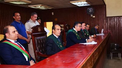 السجن المشدد لـ3 عاطلين بتهمة قتل وسرقة عامل