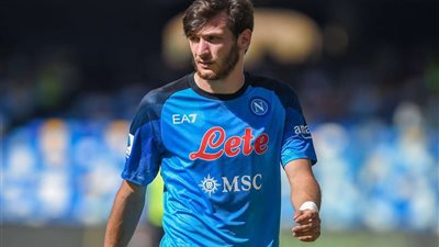 وفق تقارير.. نابولي يتفق مع  كفاراتسخيليا على التجديد لمدة خمس سنوات