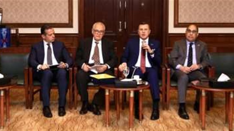 وزير السياحة والاثار