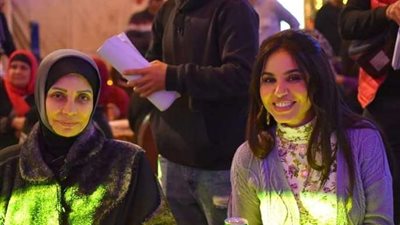 سوسن بدر بصحبة نسرين آمين من كواليس مسلسل بابا المجال