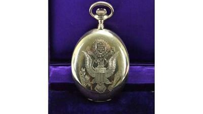 بريطانيا.. سرقة ساعة جيب بقيمة 27 ألف دولار كانت هدية من الرئيس الأمريكي