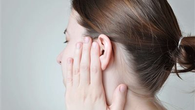 مفاجأة صادمة.. شمع الأذن يكشف عن الإصابة بمرض خطير