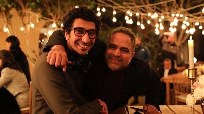 محمد شاهين بصحبة كريم الشناوي من كواليس مسلسل الهرشة السابعة